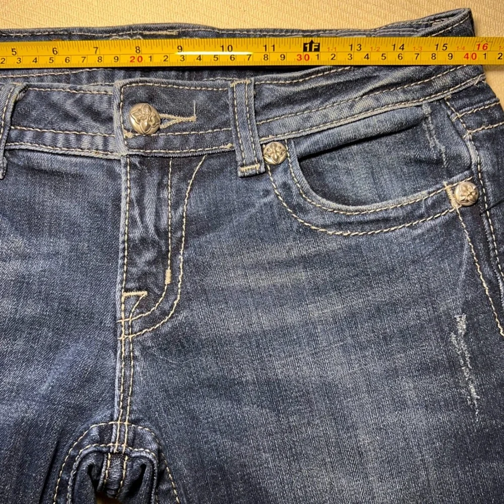 Miss Me Easy Straight Low Rise Embellished Jeans Medium Wash Y2K 27